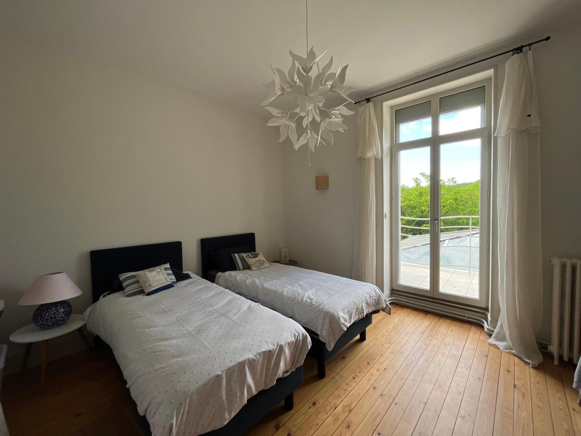 Le Lotus Blanc Bed & Breakfast Сант-Фой-ла-Гронд Екстериор снимка